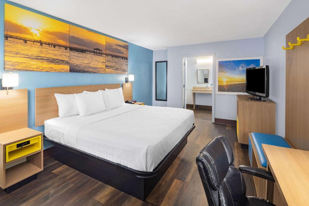 Days Inn By Wyndham Pensacola I-10 Ferry Pass Kültér fotó