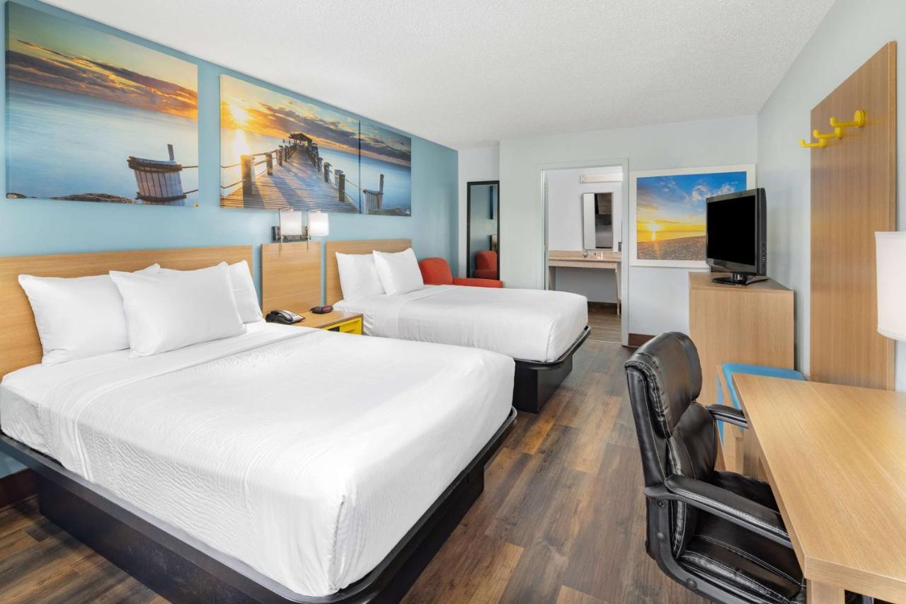 Days Inn By Wyndham Pensacola I-10 Ferry Pass Kültér fotó