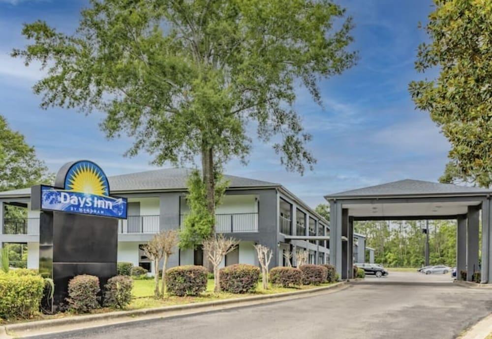 Days Inn By Wyndham Pensacola I-10 Ferry Pass Kültér fotó