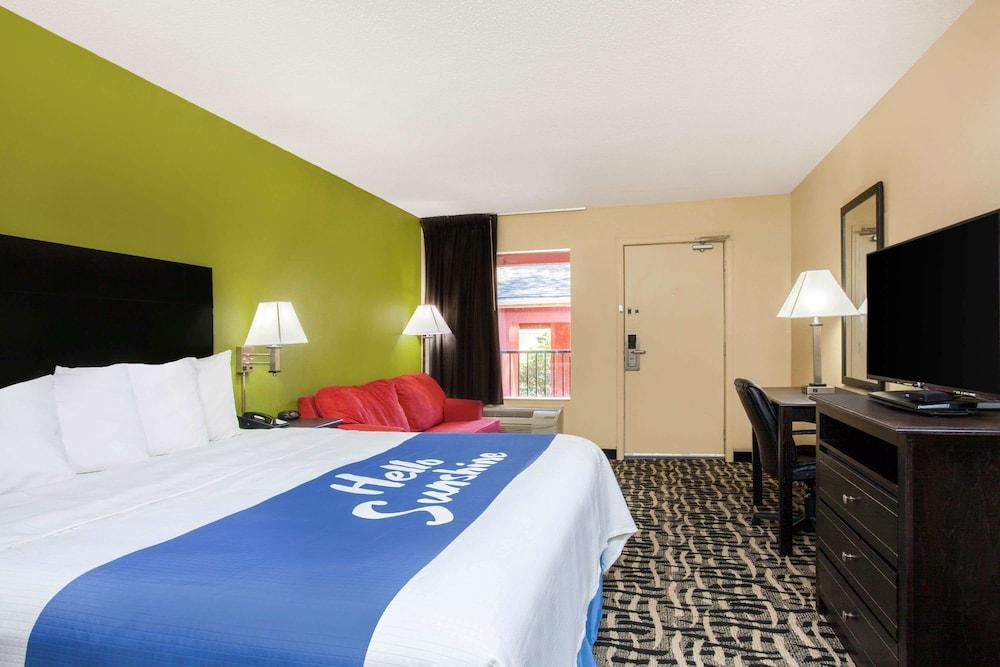 Days Inn By Wyndham Pensacola I-10 Ferry Pass Kültér fotó