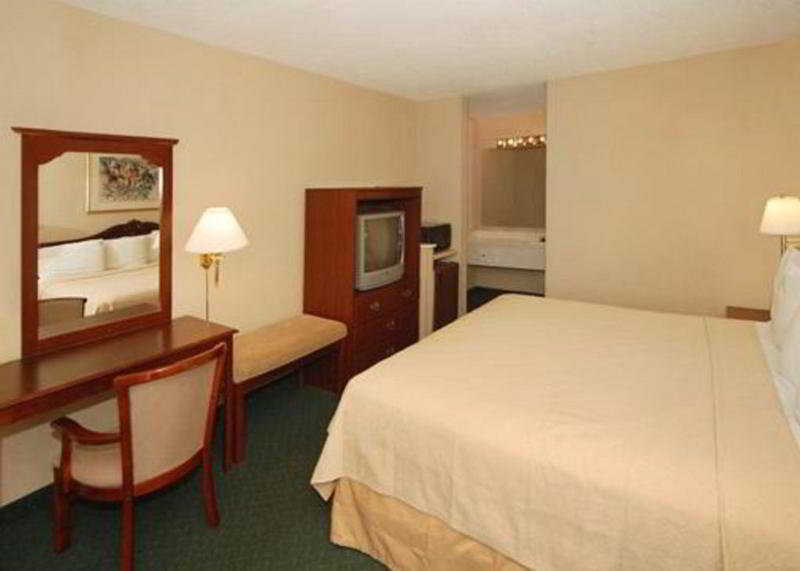 Days Inn By Wyndham Pensacola I-10 Ferry Pass Kültér fotó